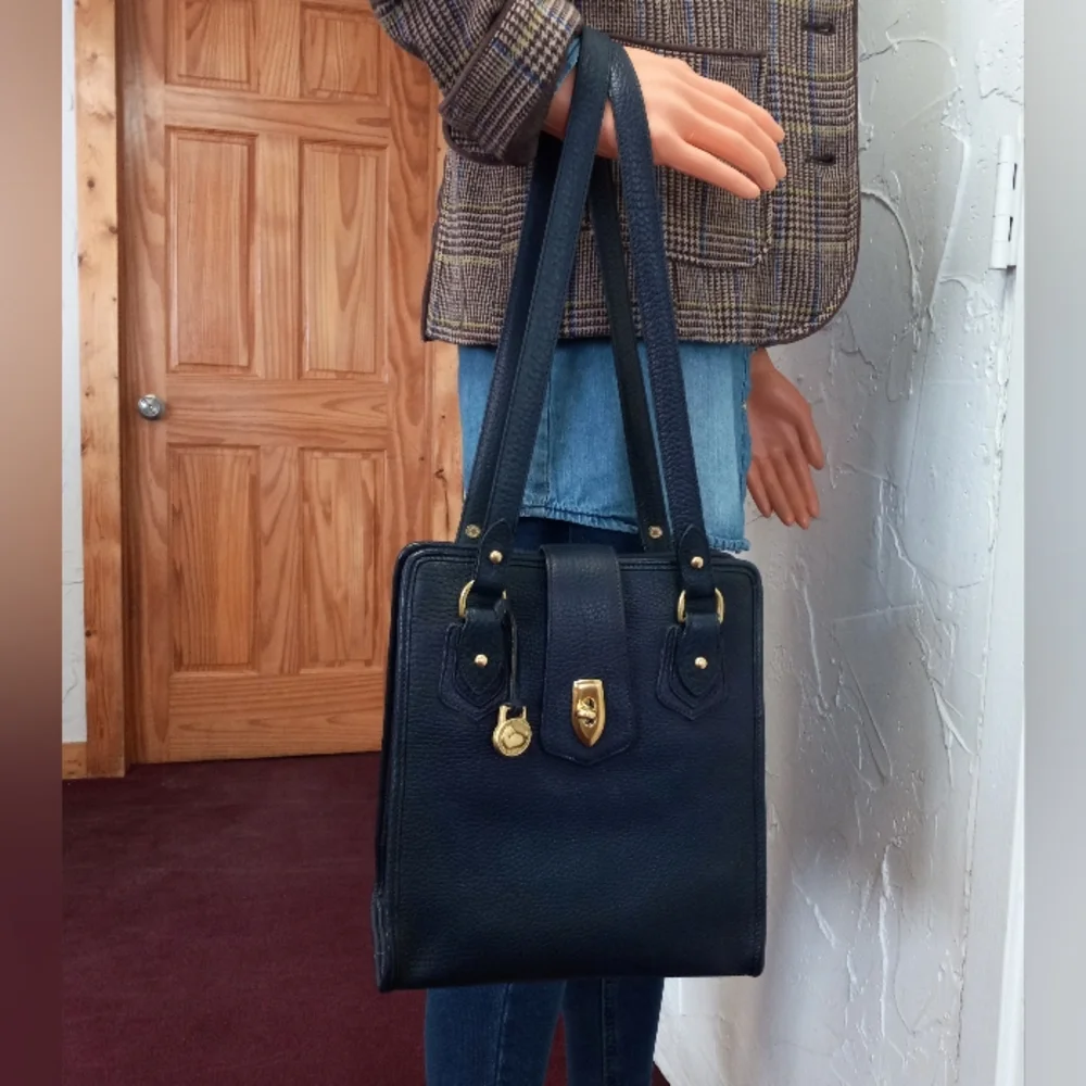 Dooney & Bourke Vintage Arrowhead Collection: North/South Tote, 1996 - Picture 5 of 15